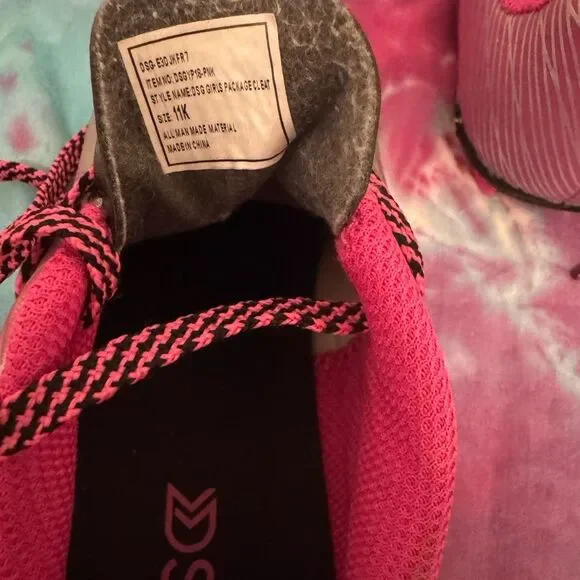 DSG girls Pink and Silver Soccer shoes, Cleats size 11k - Picture 5 of 12